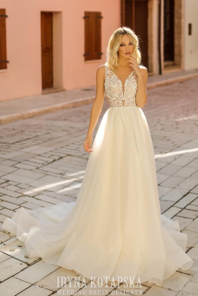 Fließendes Brautkleid mit Spitze und Chiffonrock Silk and More